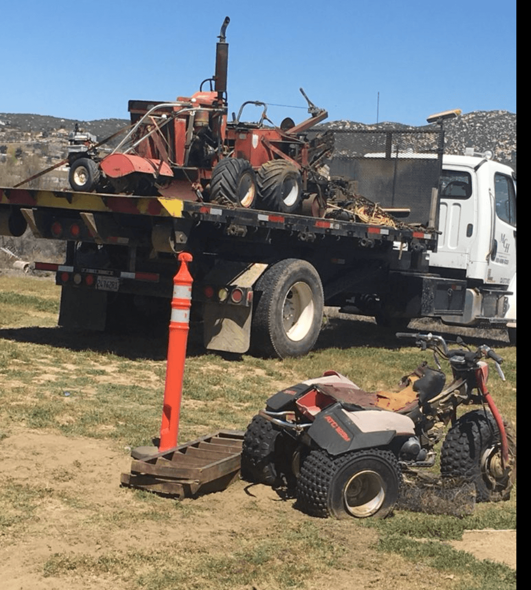 Maximum Cleaning equipment hauling and debris removal service